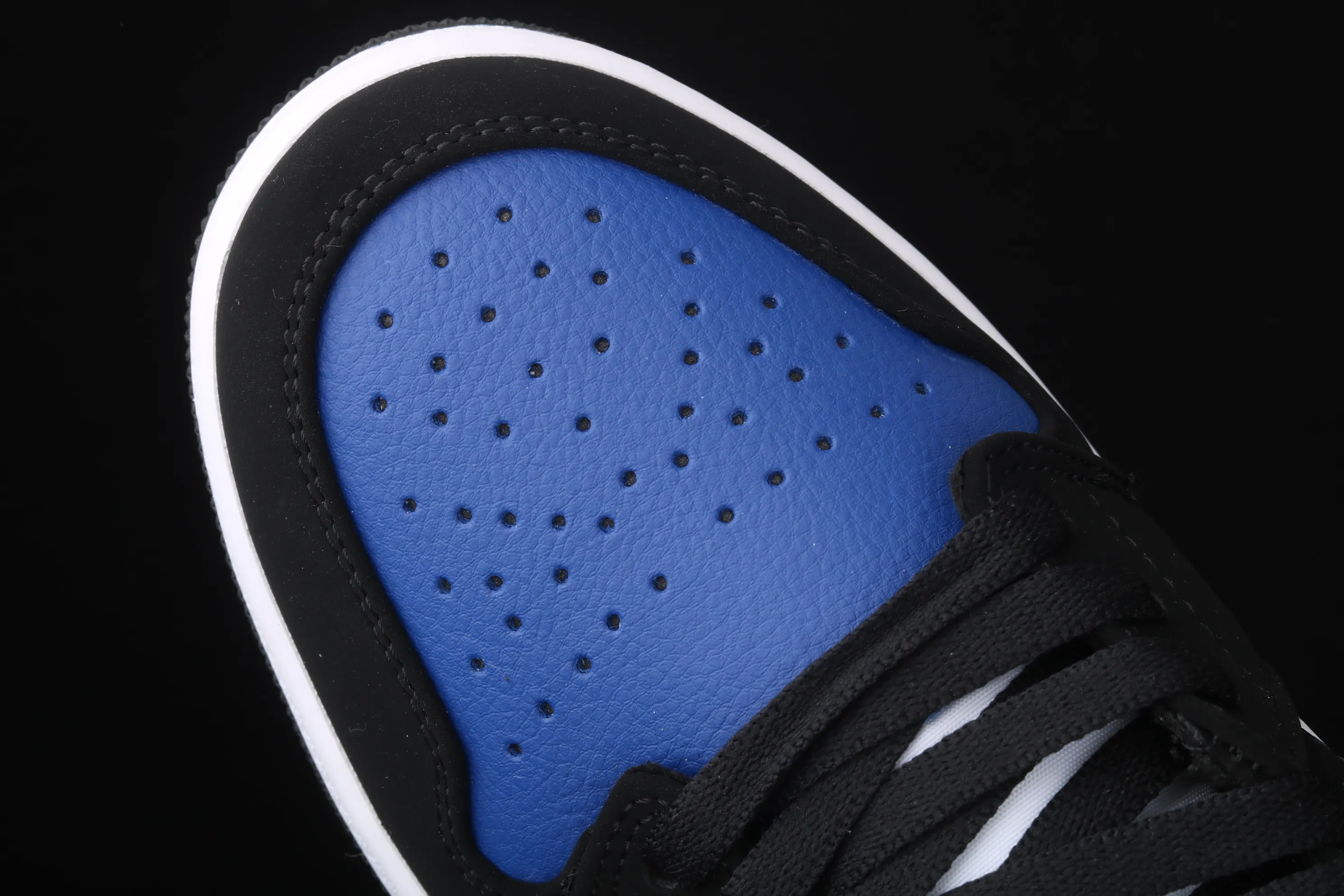 All Categories Air Jordan Jordan Series Basketball Shoes Air Jordan 1 Low New Version Air Jordan 1 Low AJ1 Joe 1 Low Top Leather Cultural and Leisure Sports Shoes CJ9216-051